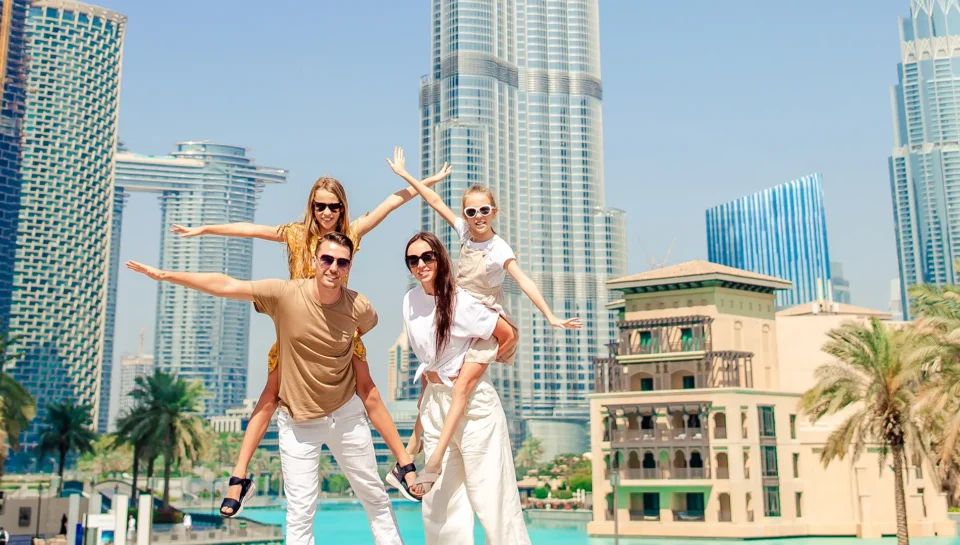 Dubai’de Eşiniz ve Çocuklarınız İçin Oturum İzni Nasıl Alınır?